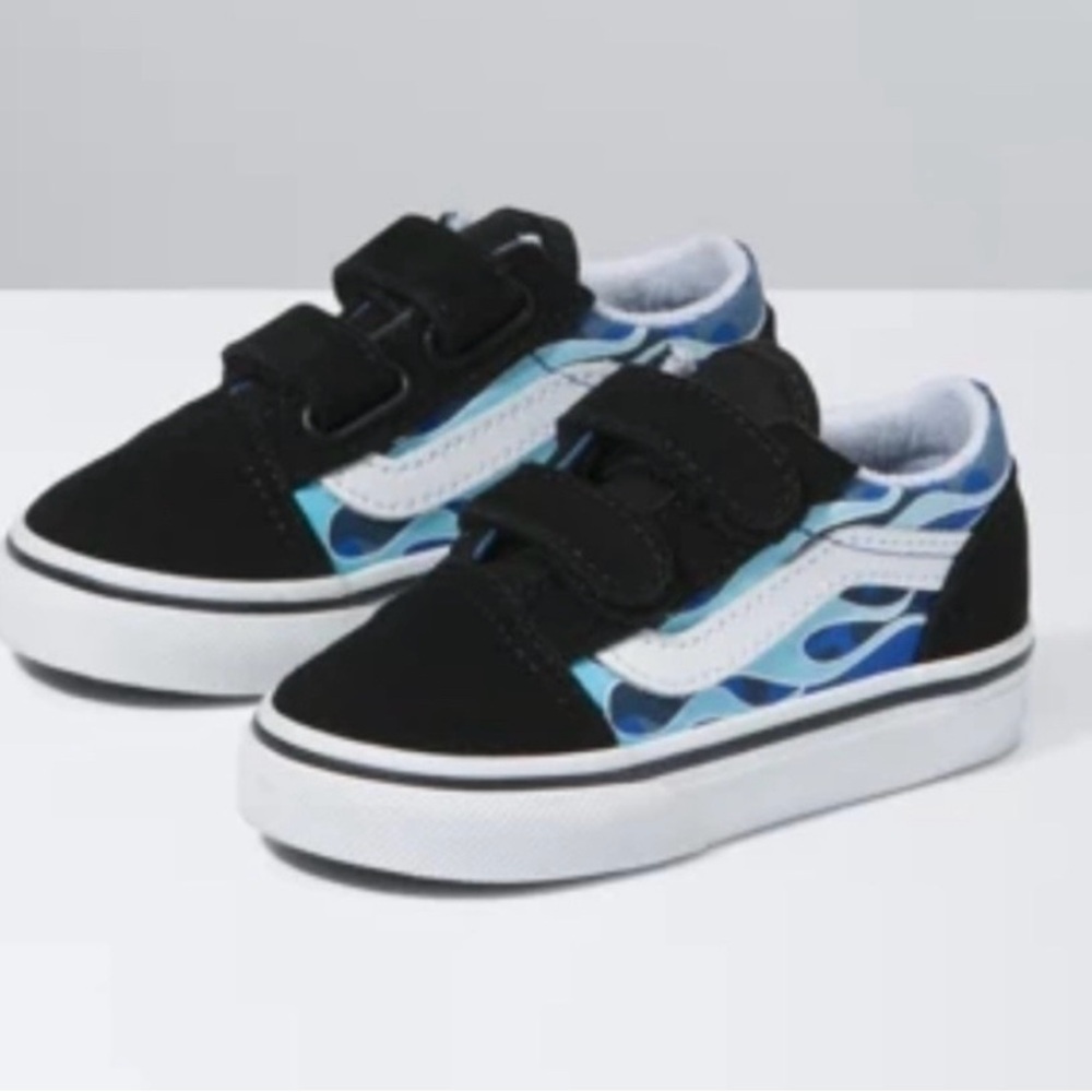 Vans Black and Blue Skate Sneakers with Classic Silhouette